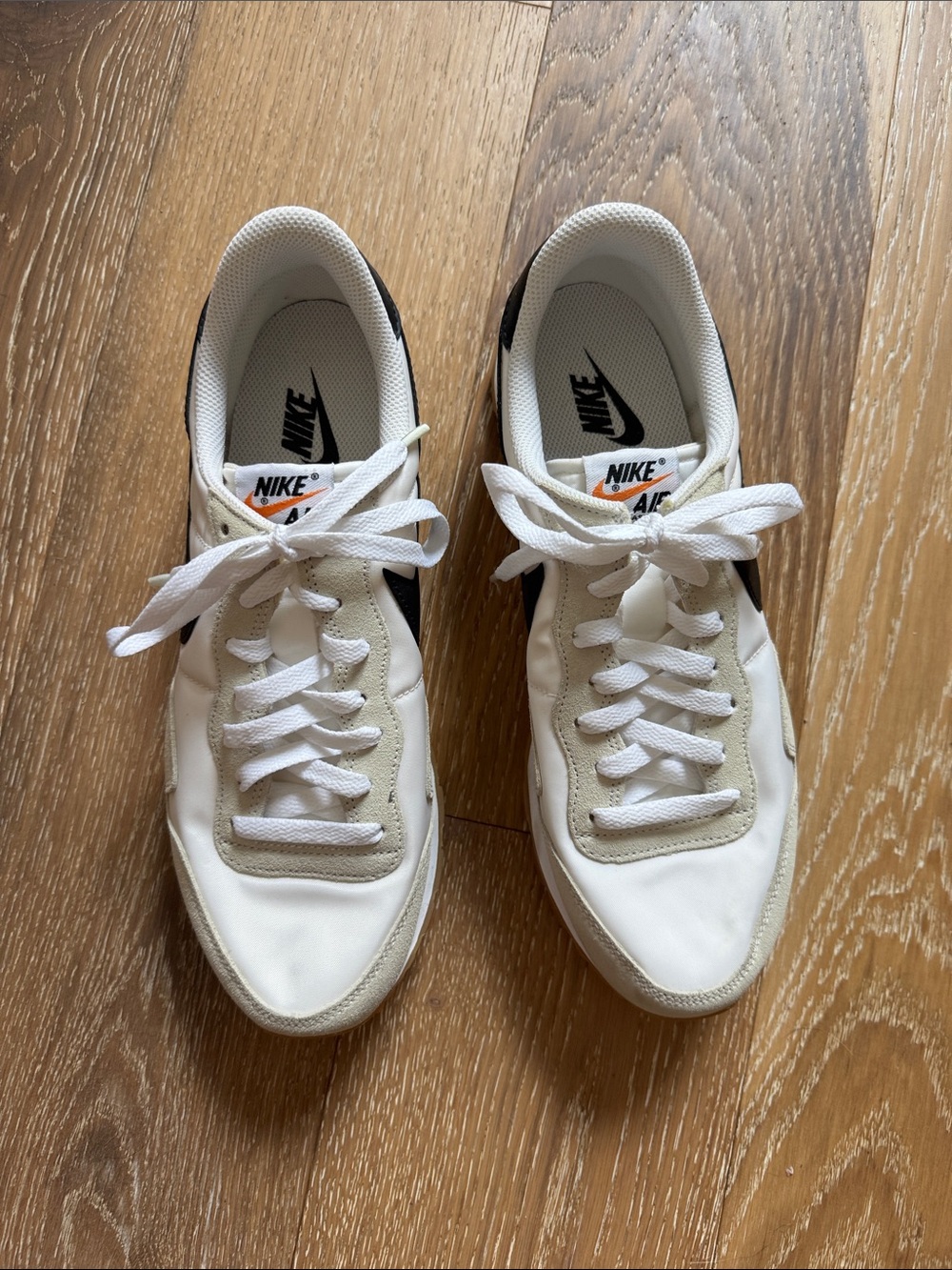 NEW Nike Air Pegasus 83 in White Black Gum. Size 9.5 - Picture 3 of 6